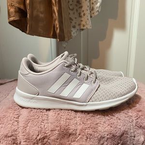 Adidas cloudfoam sneakers, light purple, size 7